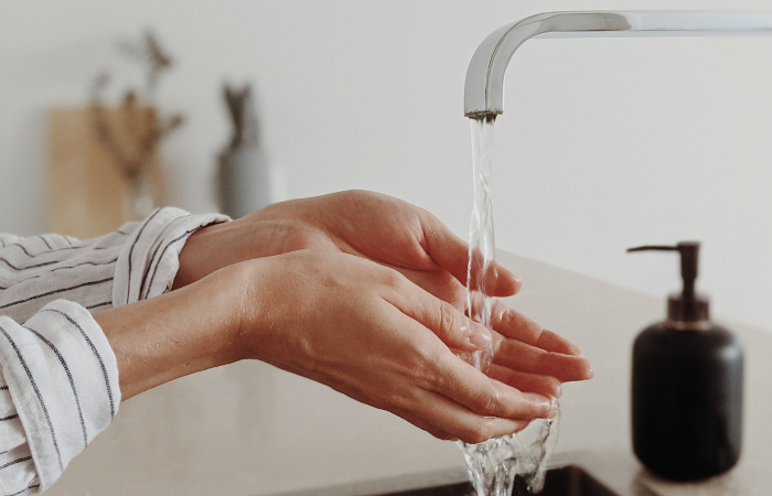 uncontrollable water temperature plumbing emergency